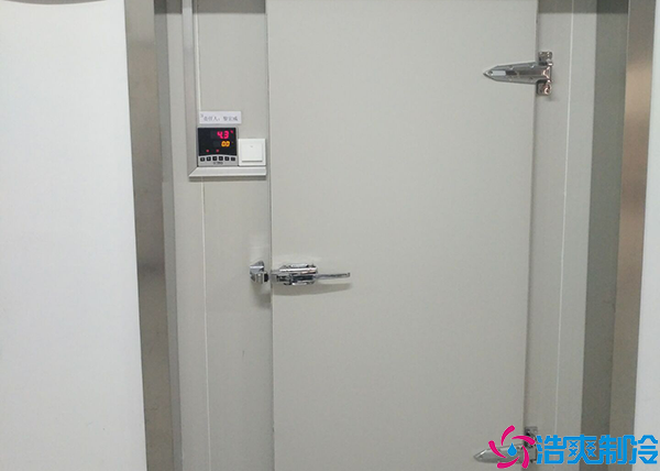  長沙醫(yī)藥冷凍庫定做價格多少錢？